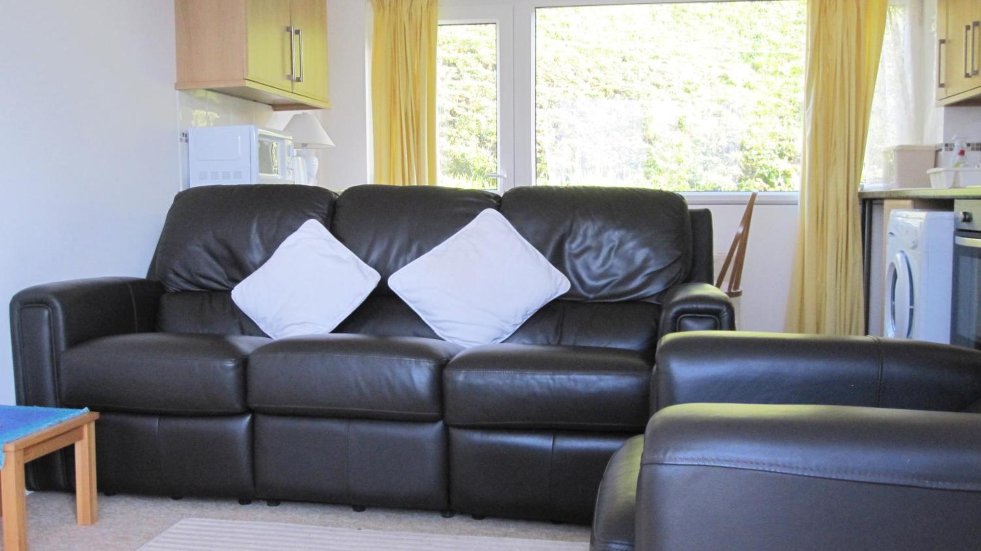 Freshwater Bay Holiday Cottages Пембрук Стая снимка