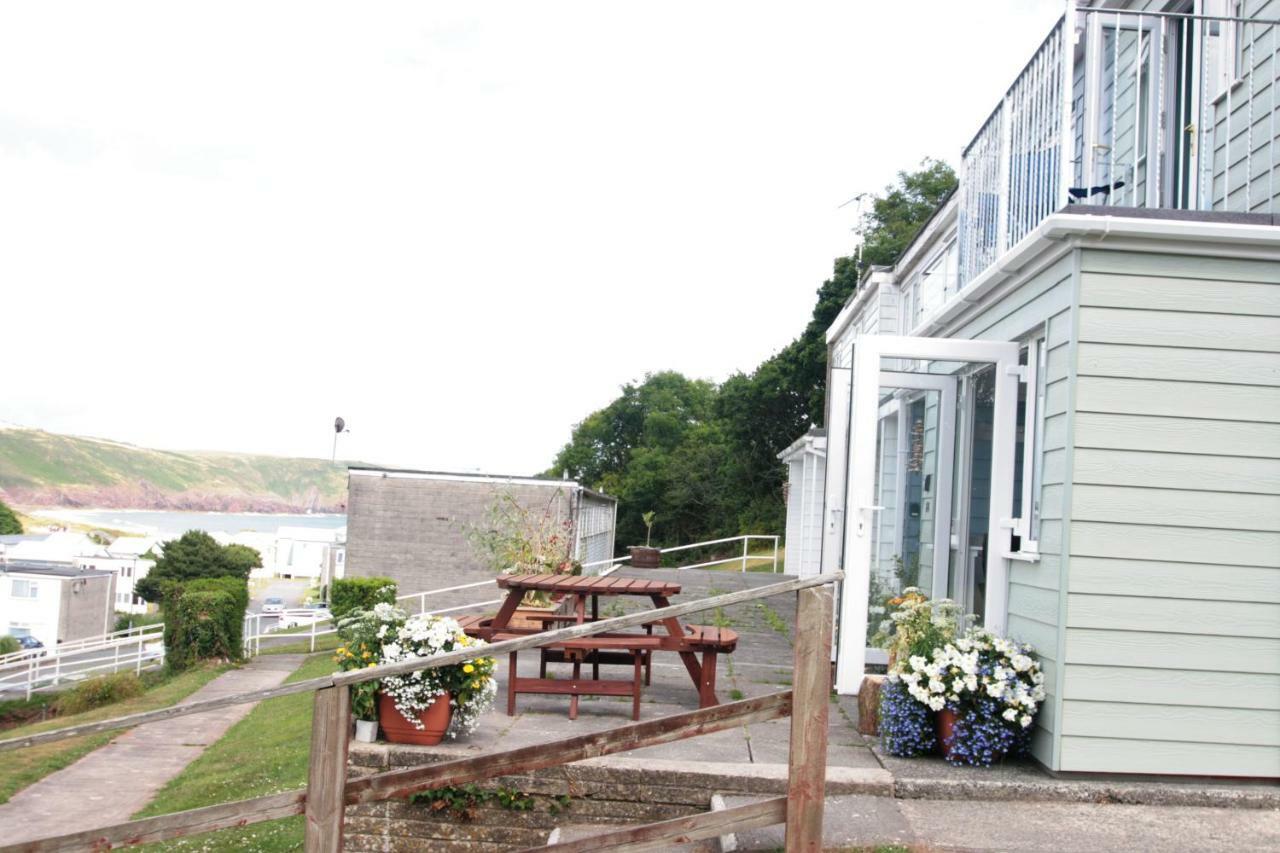 Freshwater Bay Holiday Cottages Пембрук Екстериор снимка